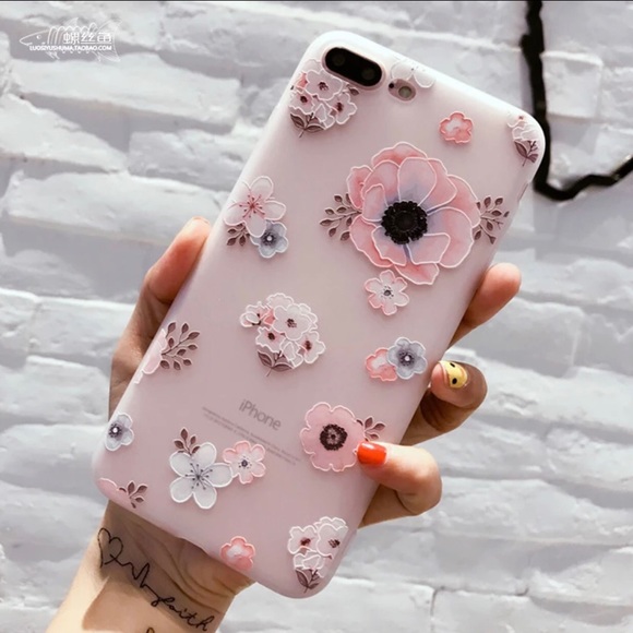 Accessories - Flower iphone Case !!!5⭐️⭐️⭐️⭐️⭐️!!!